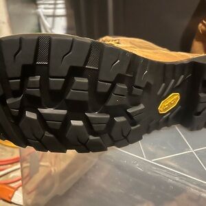 Men’s Danner Quarry USA 8-inch work boots Gore-Tex Insulated Size 13 (excellent)